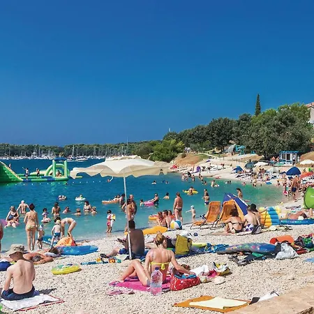 Beautiful In Feriehus Pula