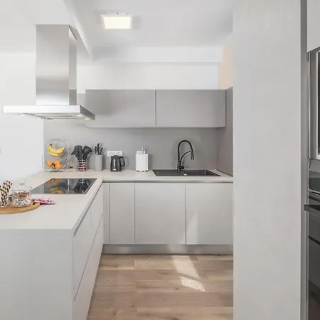 Amazing In With Kitchen Pula